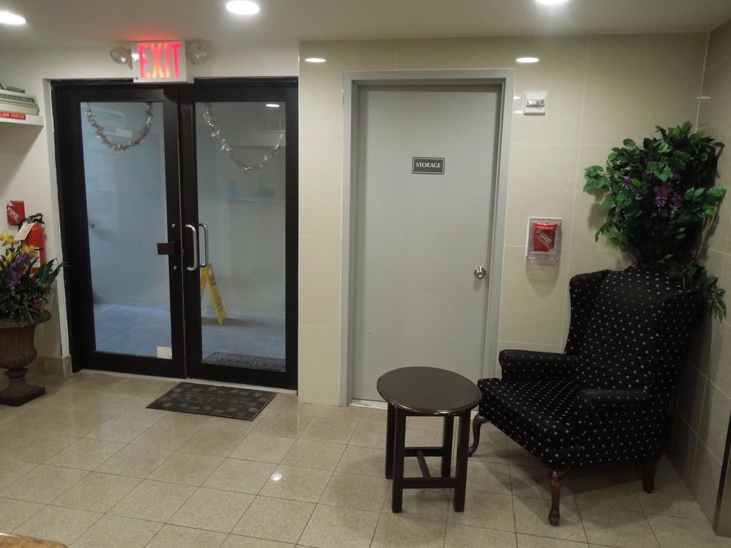 The Vue Express @ 39Th Street Hotel New York Exterior photo